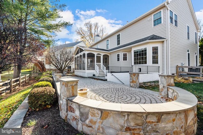 Building Photo - 46564 Hampshire Station Dr