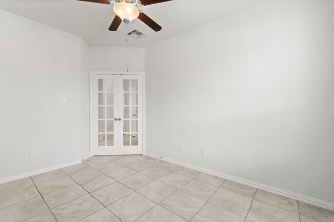 Building Photo - 4234 Green Landing Dr