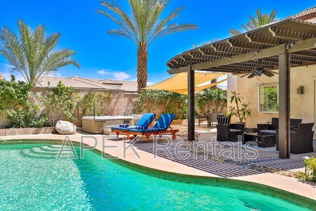 Building Photo - 79150 Ocotillo Dr