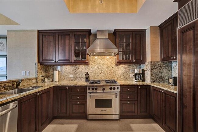 Building Photo - 17875 Collins Ave