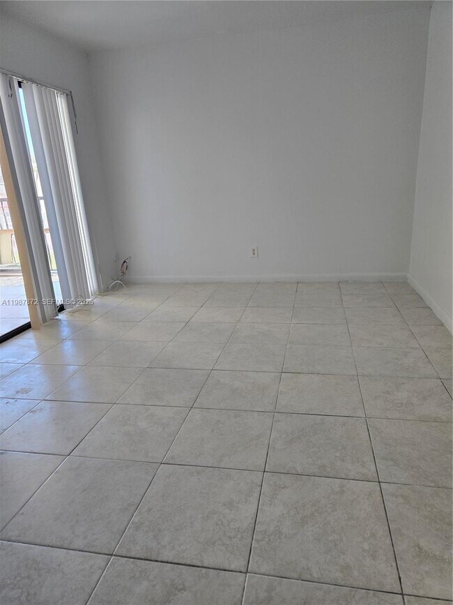 Building Photo - 3400 Foxcroft Rd