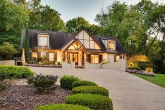 Building Photo - 3807 Harding Pl