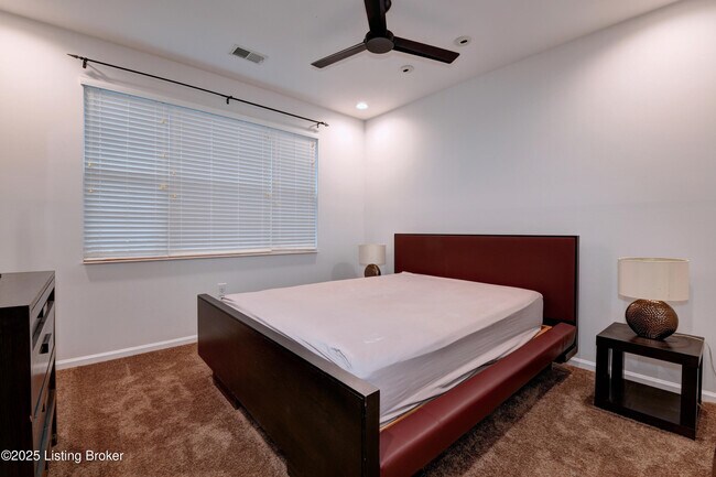 Building Photo - 5028 Ardossan Square