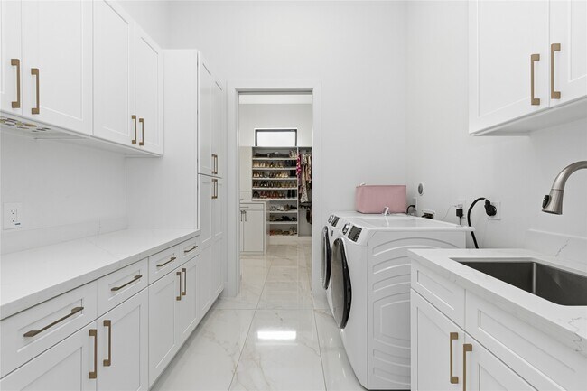 Building Photo - 13034 Memorial Dr