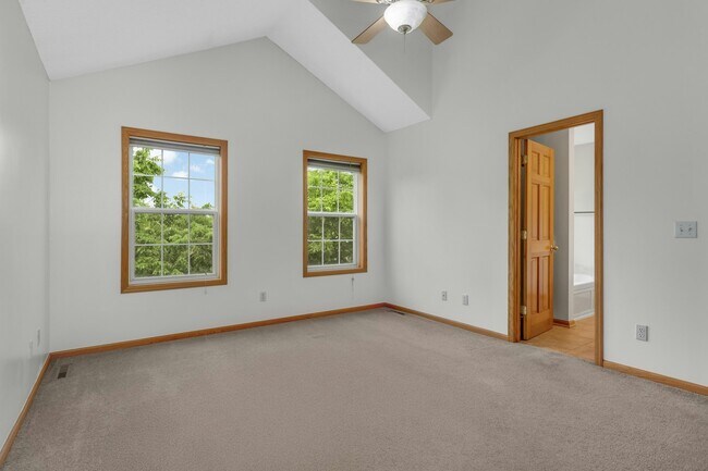 Building Photo - A9771 Gable Dr