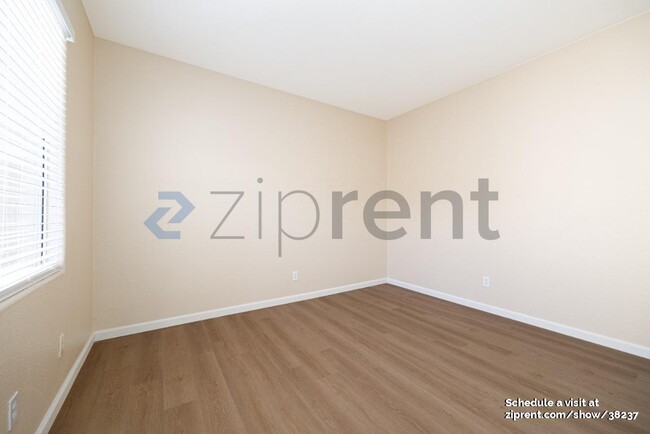 Building Photo - 10705 Wexford St