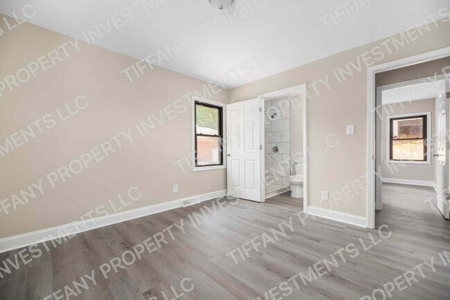 Building Photo - 800 Tilden Rd