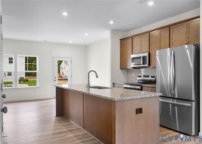 Building Photo - 231 Whiteside Rd