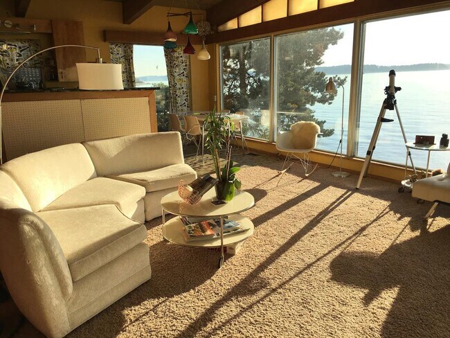 Building Photo - 4905-B Southwest Othello Street-SI ID1271726P