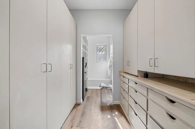 Building Photo - 9213 Warbler Way