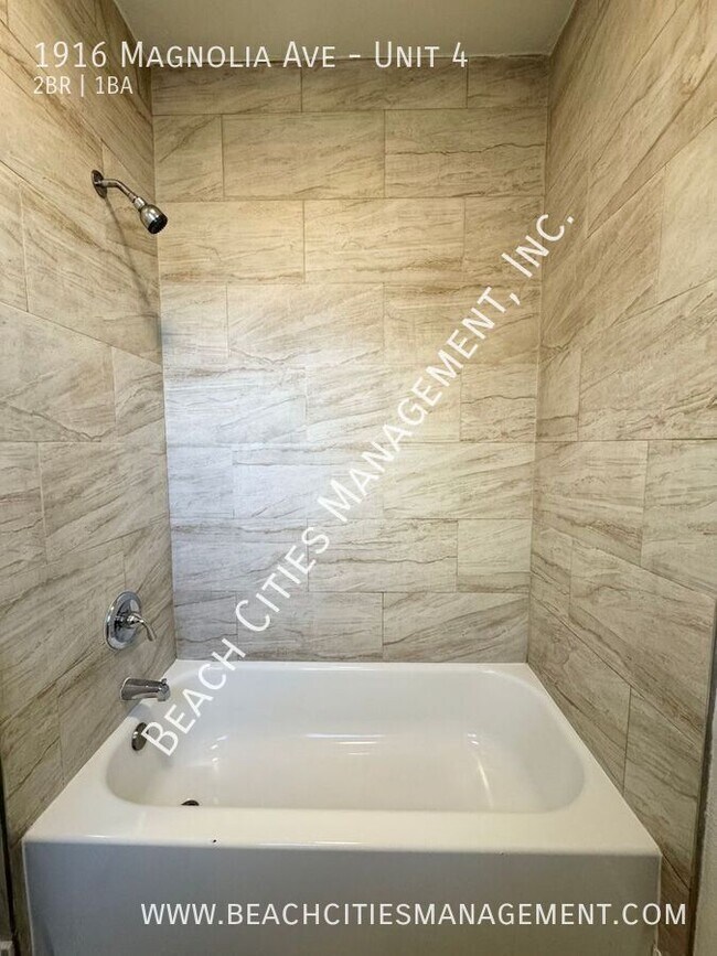 Building Photo - 1916 Magnolia Ave