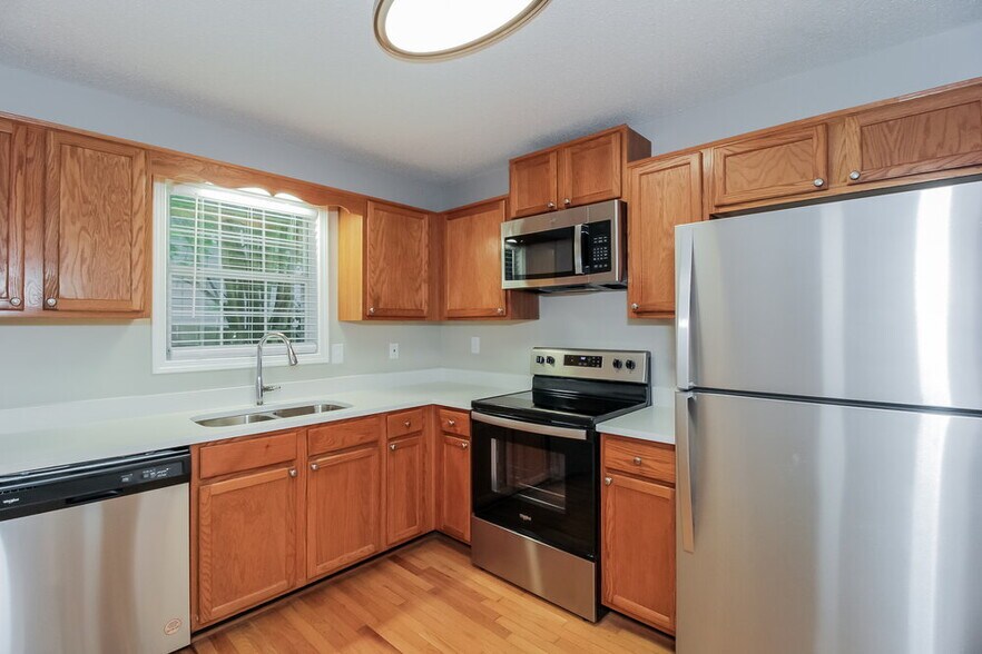 Building Photo - 426 Ivy Crest Dr