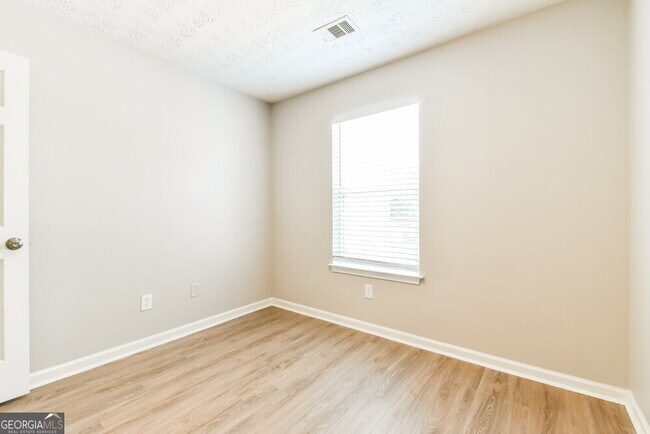 Building Photo - 1563 River Main Ct