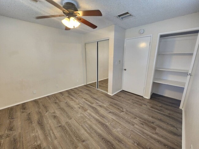 Building Photo - ***COMING SOON***Cute 2 Bedroom 1 Bath Home