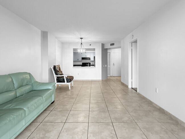 Building Photo - 2333 Feather Sound Dr