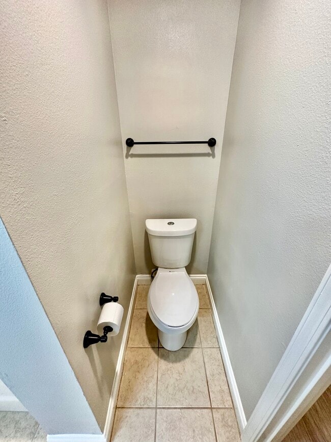 Building Photo - 8022 Brookside Ln