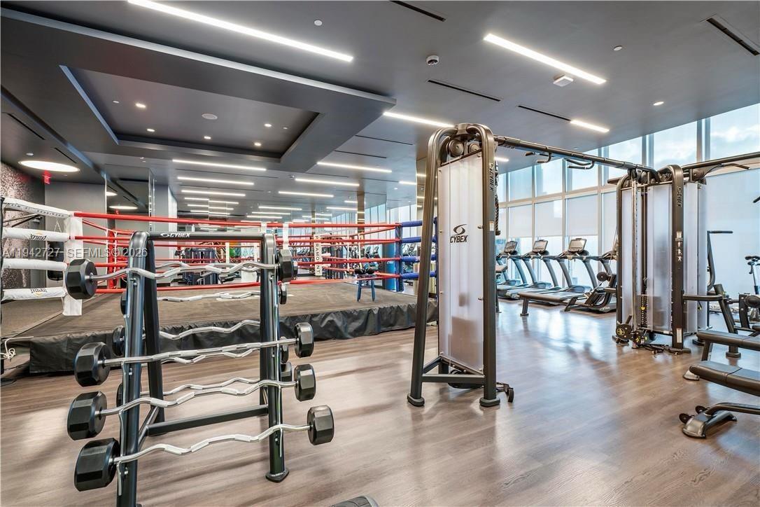 Building Photo - 851 NE 1st Ave