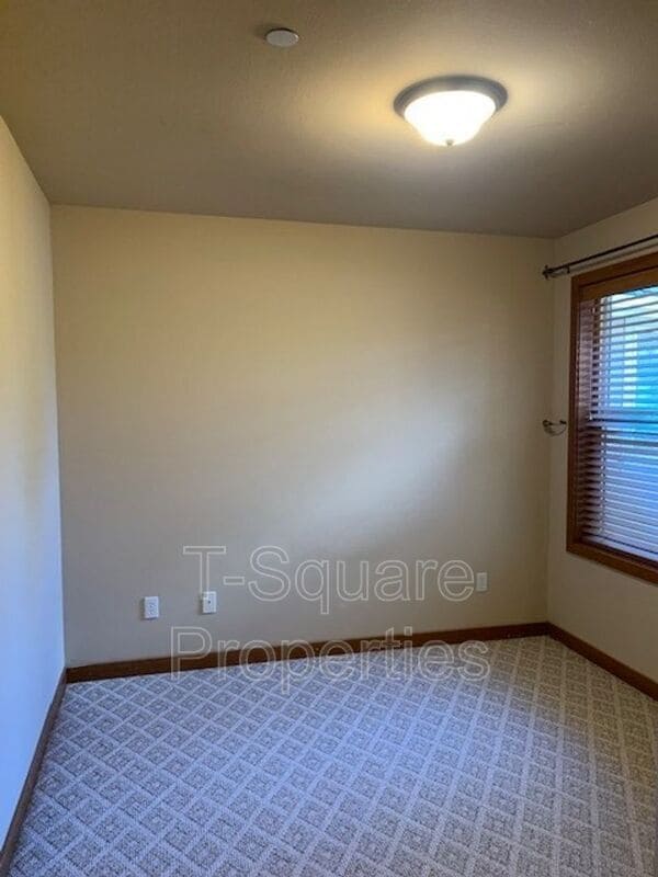 Building Photo - 14819 35th Ave W