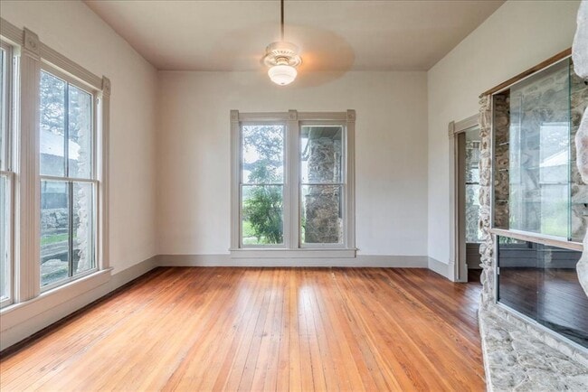 Building Photo - 6400 Cypress Rd