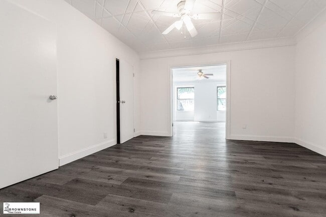 Building Photo - 81 1st Pl