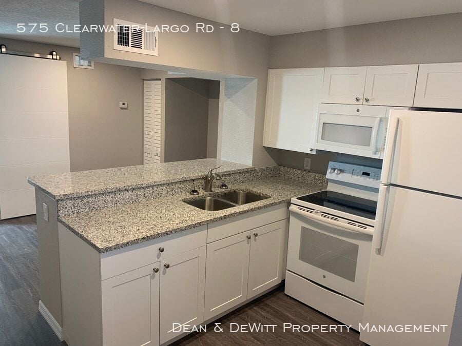 Building Photo - 1 Bed/1 Bath - Unit 9
