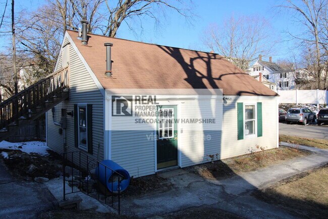 Building Photo - 93 Henry Law Ave