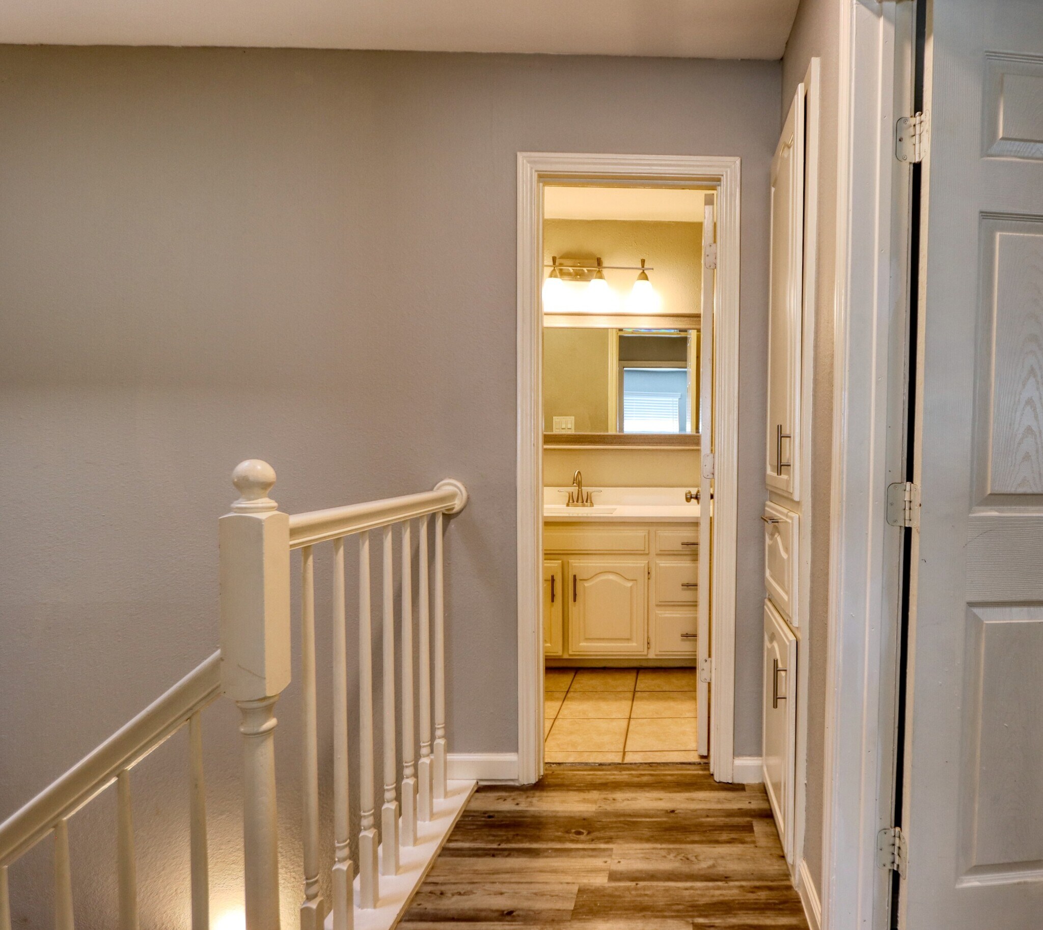 Building Photo - 317 Benjamin St