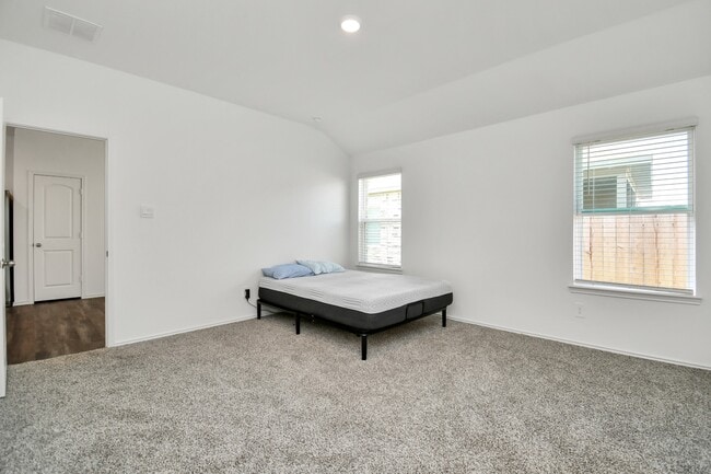 Building Photo - 5315 Castlebury Meadows Dr