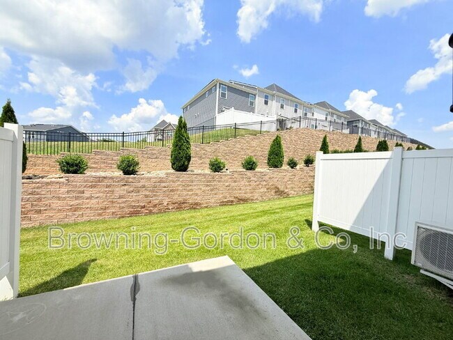 Building Photo - 5088 Dayflower Dr