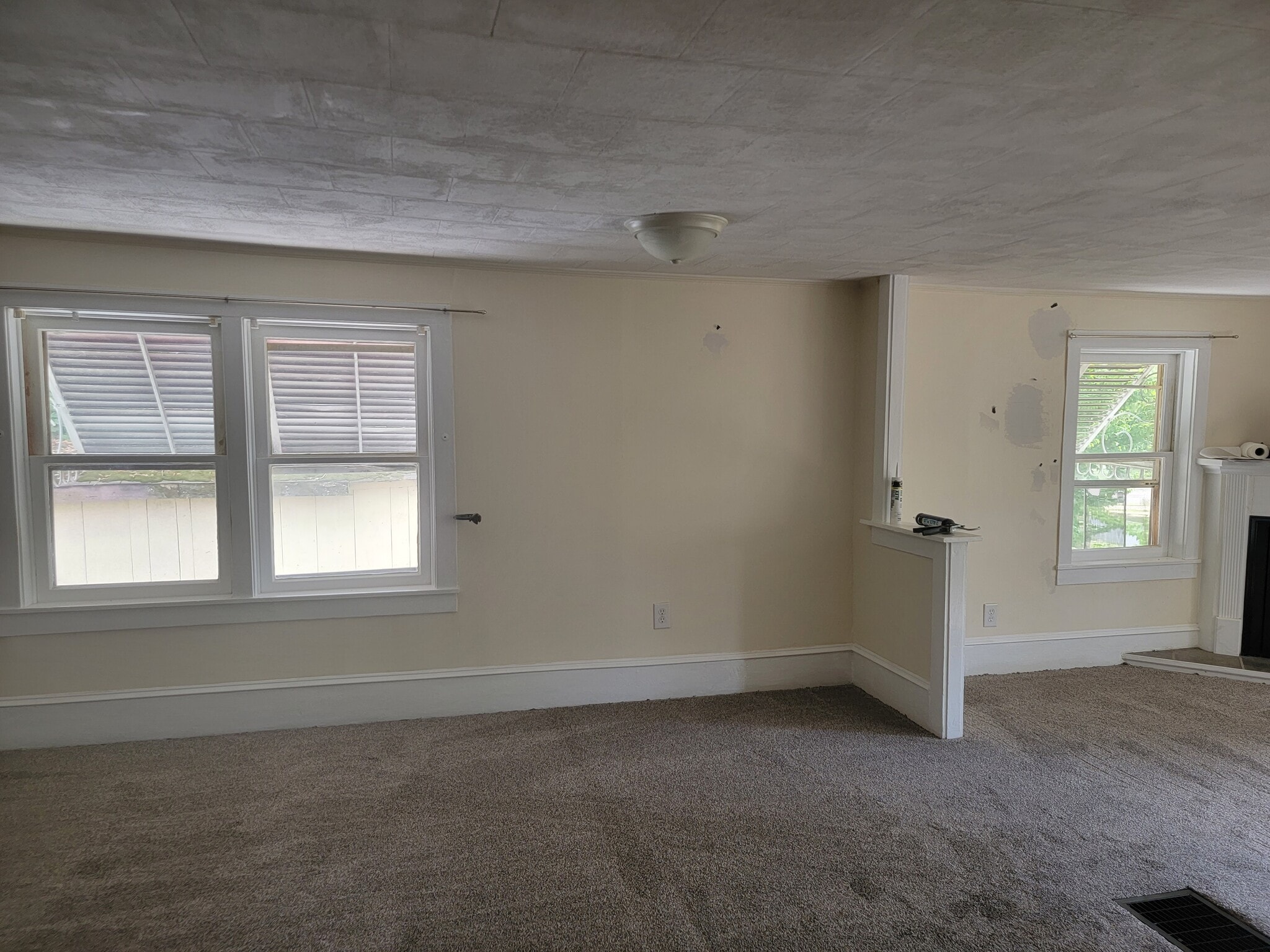 living space - 407 Bloom St