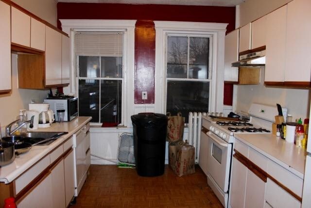 Building Photo - 447 Park Dr