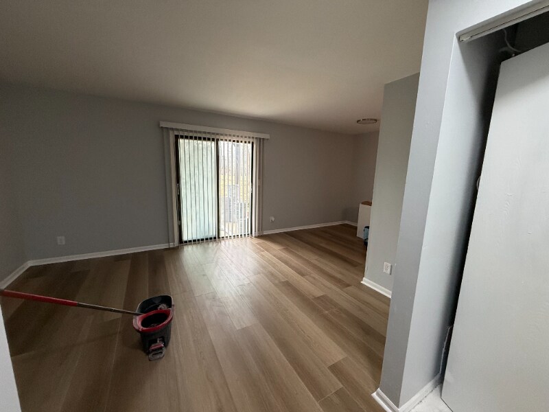 Building Photo - 1114 5th St