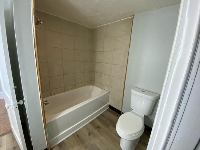 Building Photo - 2342 12th St SW