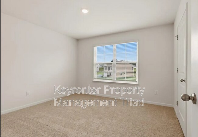 Building Photo - 7448 Buckpasser Dr