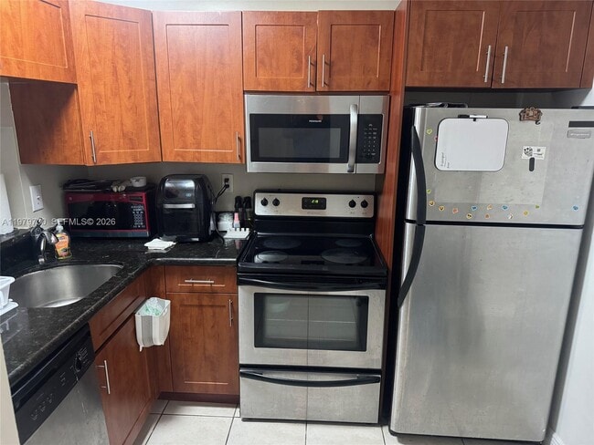 Building Photo - 494 NW 165th St