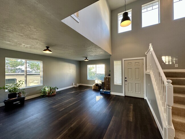 Building Photo - 14892 Tooele Ln