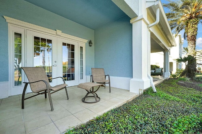 Building Photo - "Beautifully Furnished 3-Bedroom Condo in Desirable Heritage Crossing"