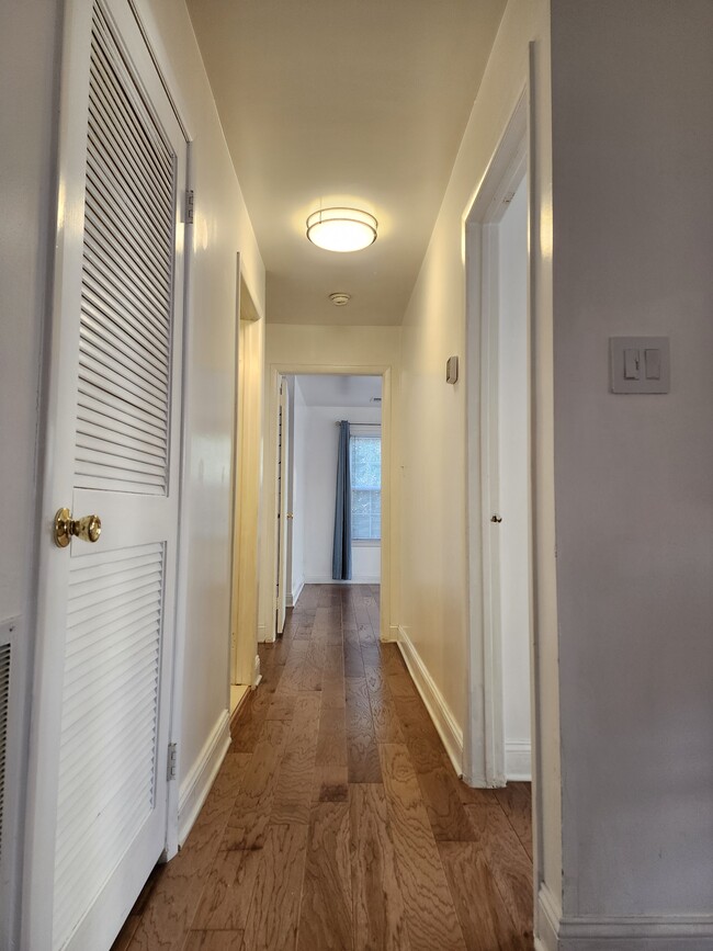 Hallway - 303 Trinity Ct