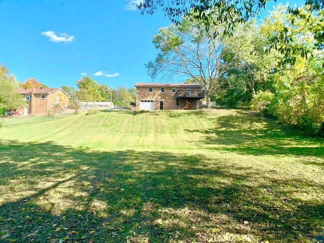Building Photo - 2707 Dove Ct