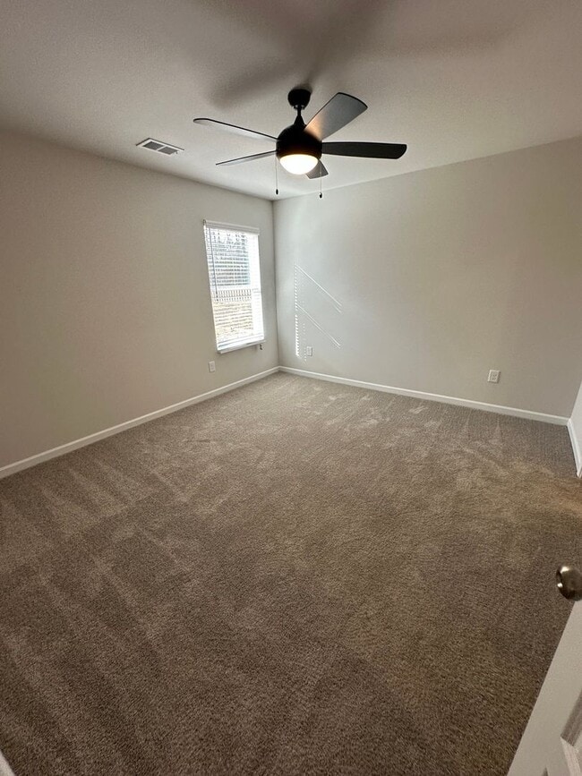 Building Photo - Pre-Leasing Now | Stylish 3 Bedroom, 2 Bathroom Home Designed for Comfortable Living
