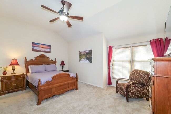 Building Photo - Beautiful 5 Bedroom 4.5 Bathroom Olathe Home with Finished Basement, 3-Car Garage & Flexible Furn...