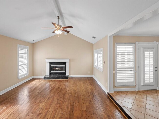 Building Photo - 6109 Grass Hollow