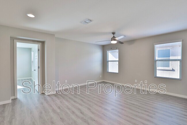 Building Photo - 18787 W Yucatan Dr