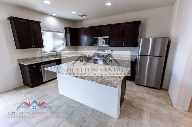 Building Photo - 43620 W Mescal Dr