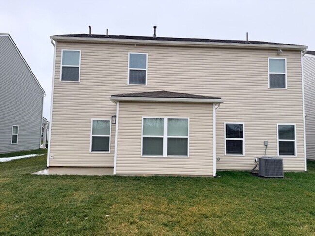 Building Photo - Maryville 37803 - Brand New Build in Maryville! 5 bedroom, 3.5 bath home - Contact Troy Adams (86...