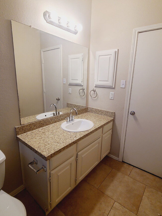Building Photo - COMING SOON - Cedar Hill: Large 5 Bedroom,...