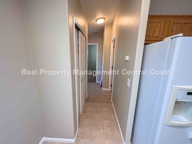 Building Photo - 9393 Eagle Vista Way
