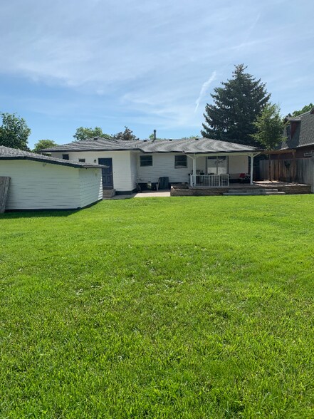 Building Photo - 1623 S Lemay Ave