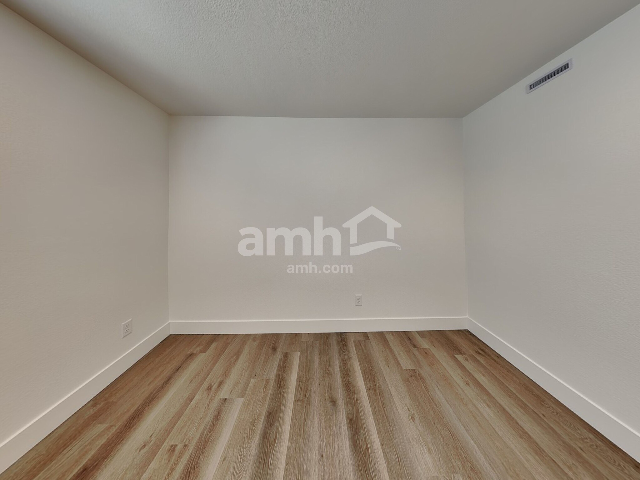 Building Photo - 11146 Magallanes St