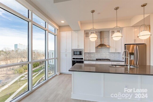 Building Photo - 13230 Ballantyne Corporate Pl